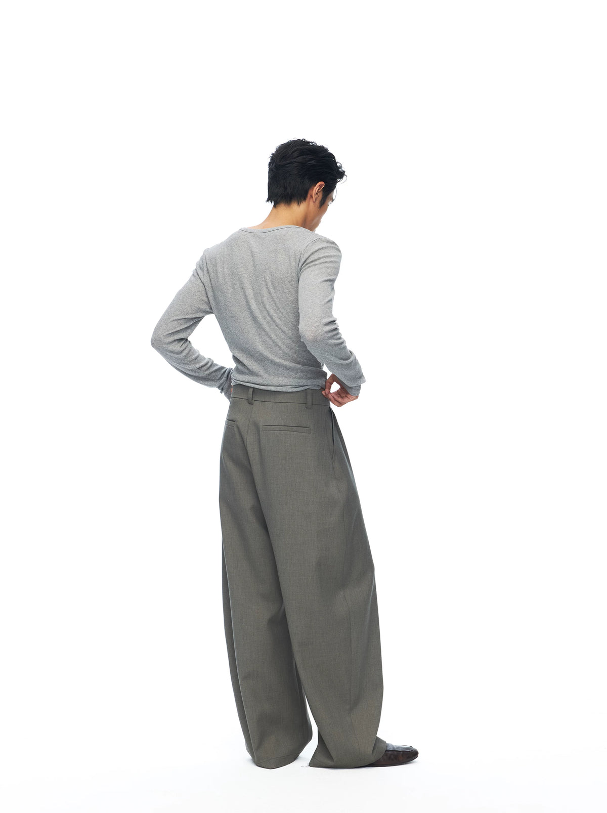 Green Double-Pleat Curved-Leg Trousers product view 3