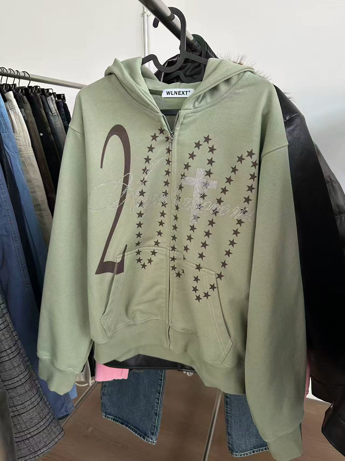 Star-Graphic Cropped Zip Hoodie product view 2