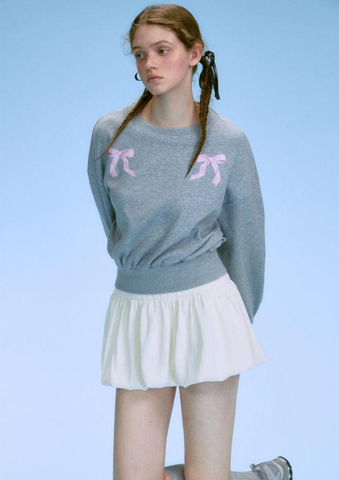 Contrasting Bow-Tie Sweatshirt