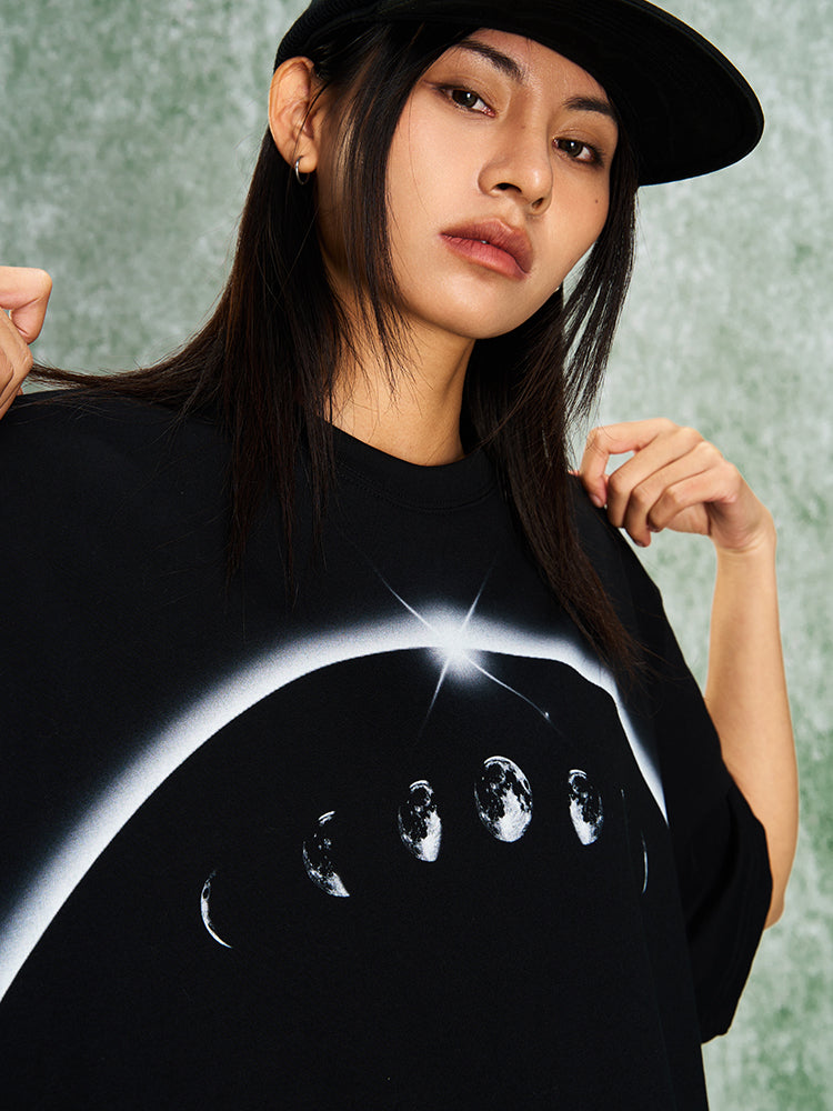 Futuristic Eclipse Structured Graphic Tee - chiclara