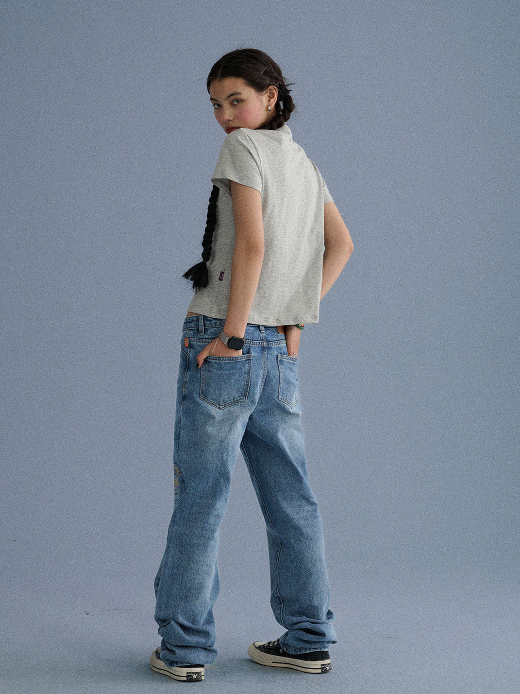 Shoulder-Fitted Cropped Basic Tee