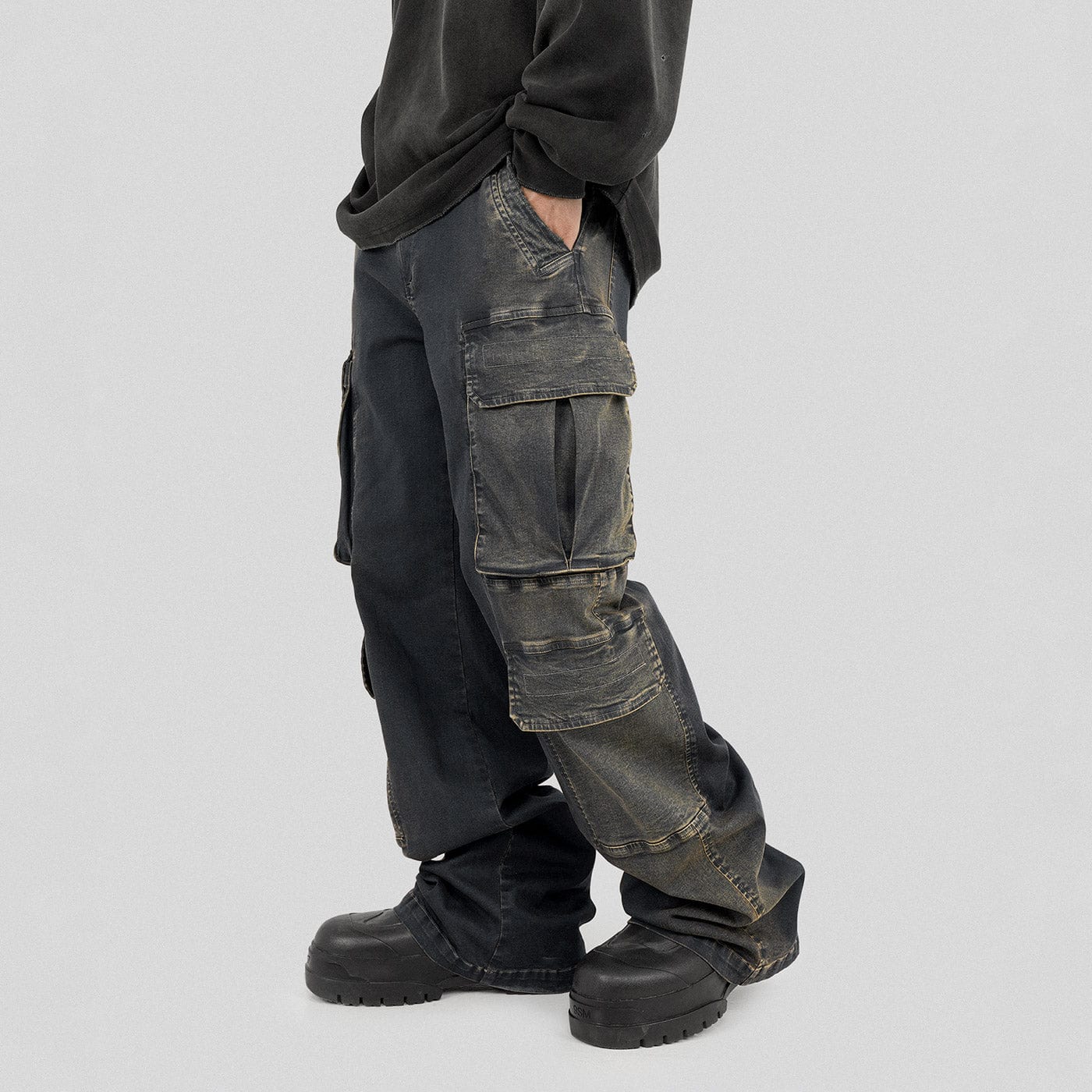 Multi-Pocket Washed Gradient Cargo Jeans