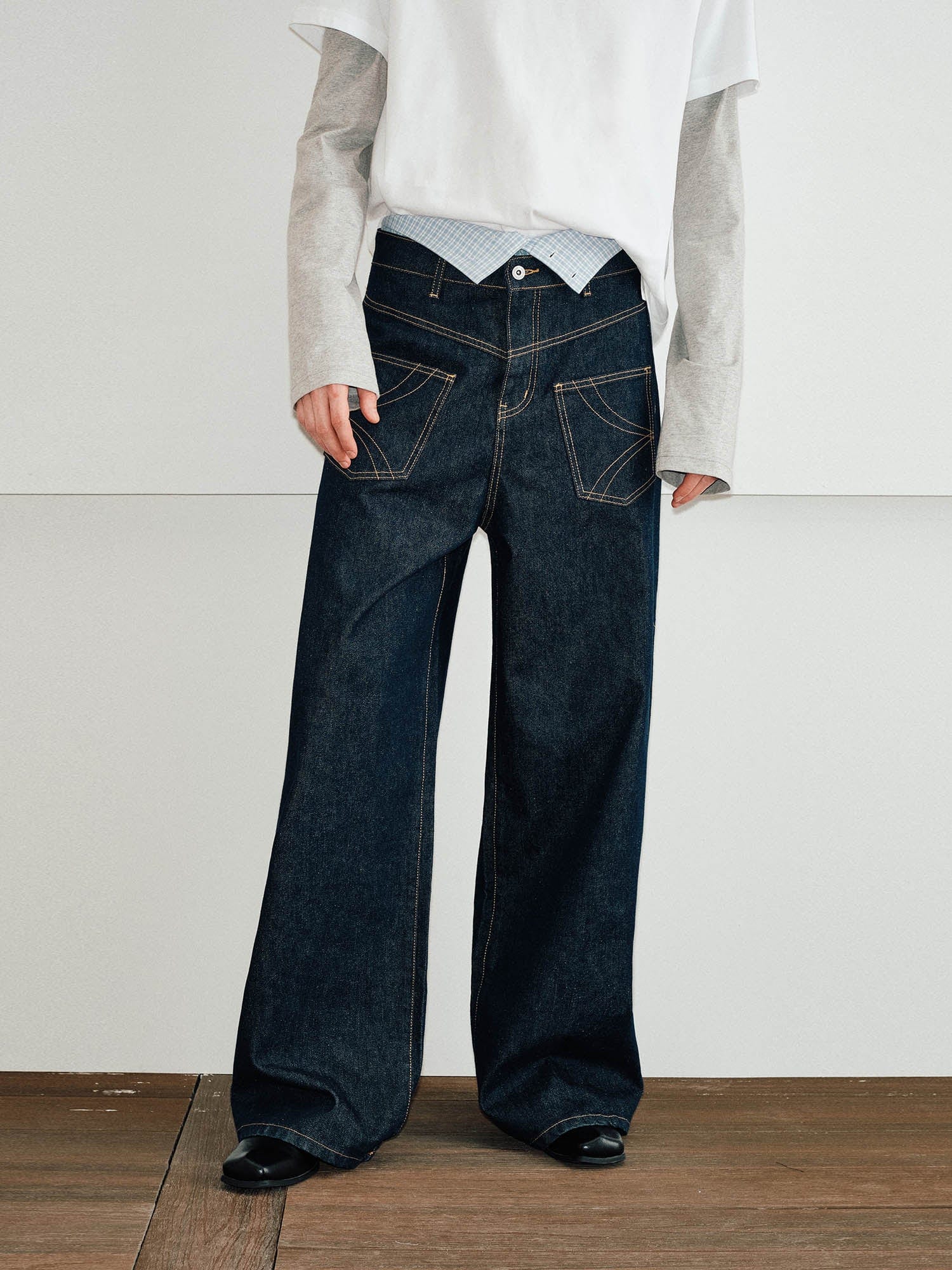 Reversed Wide Leg Carpenter Jeans