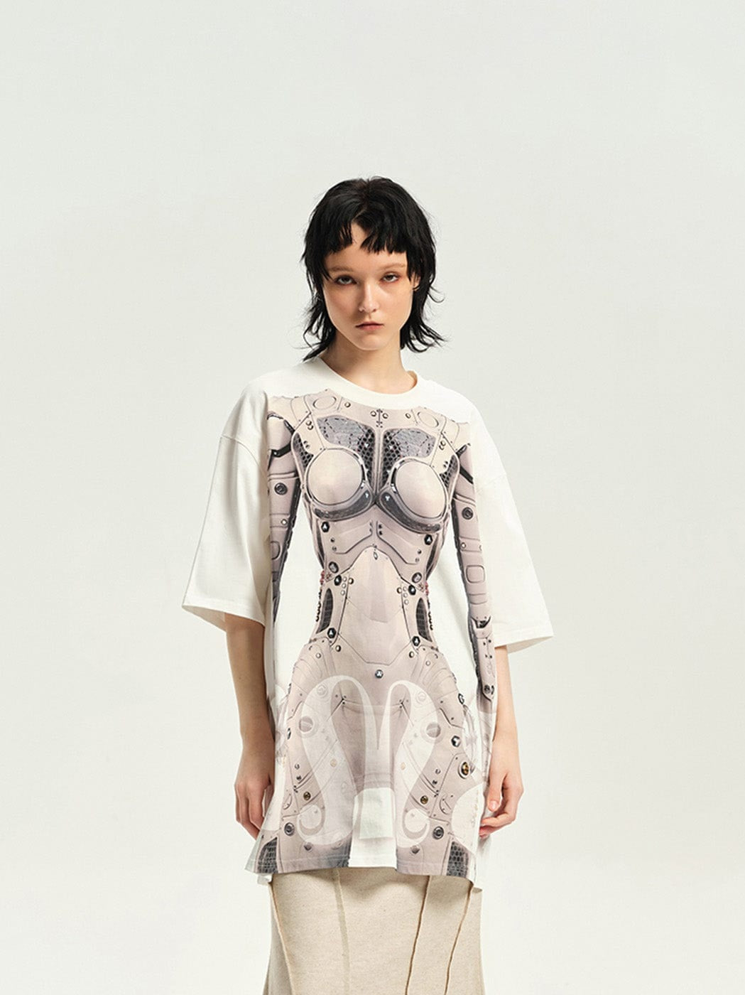Übergroßes T-Shirt mit Cyborg-Print