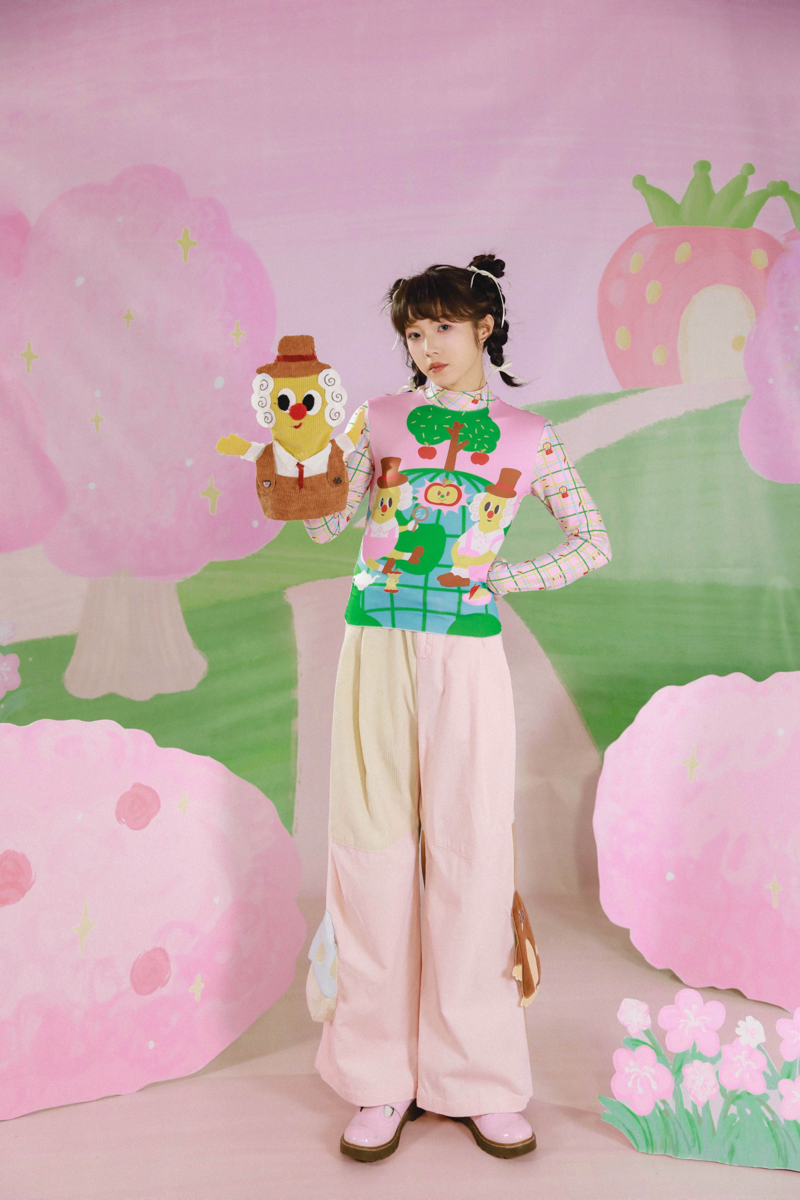 Color Block Wide Leg Pants with Mushroom and Mole Appliques