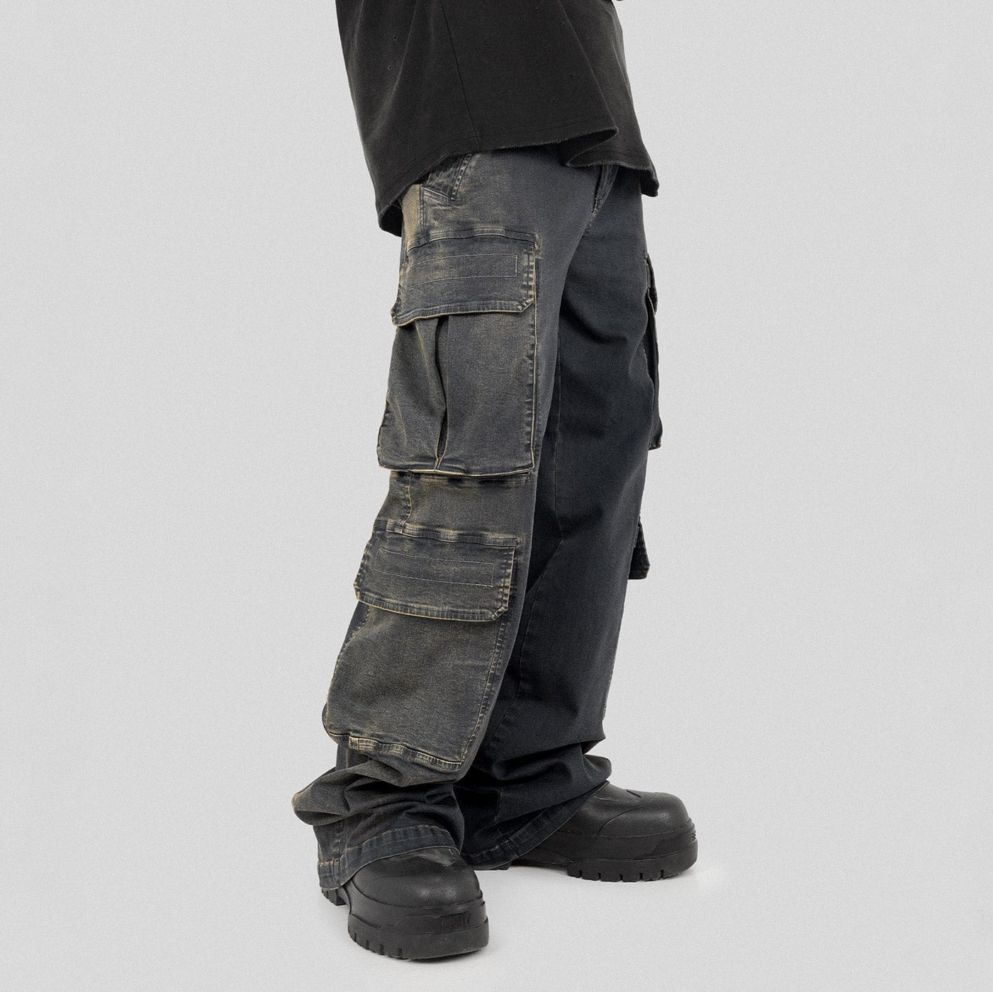 Multi-Pocket Washed Gradient Cargo Jeans