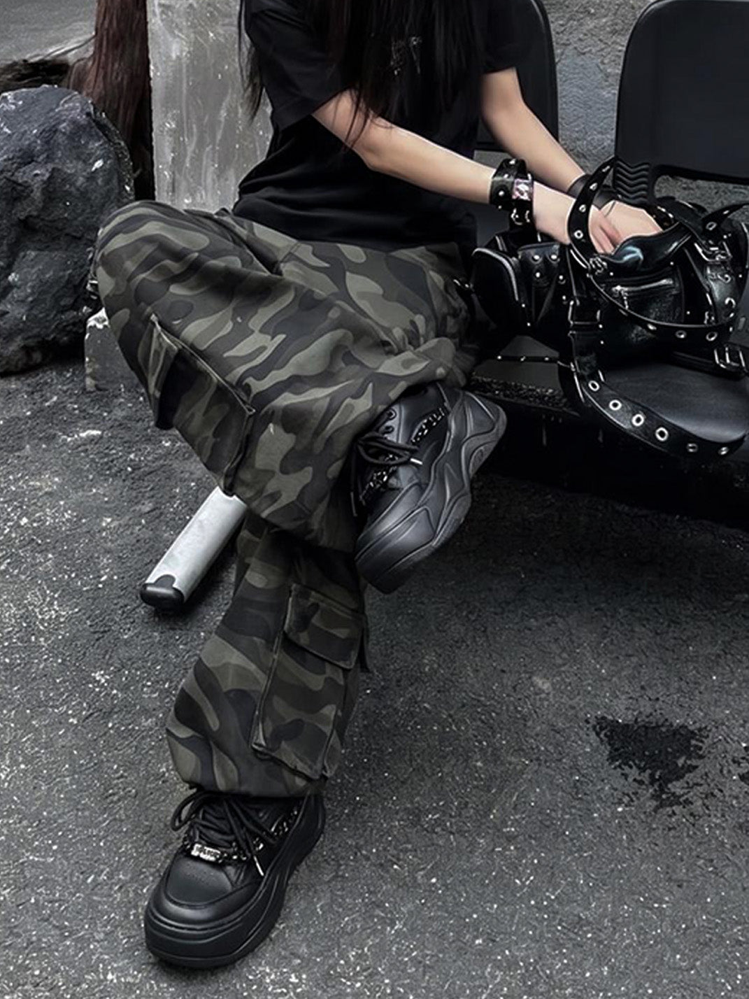 Black WiFi 2.0 Detachable Chain Chunky Sneakers