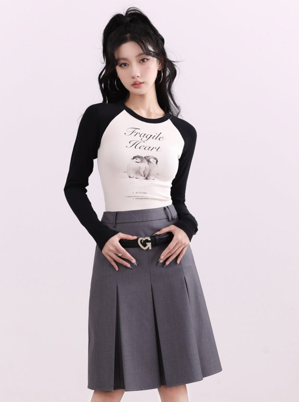 Fragile Heart Cropped Raglan Graphic Sweatshirts