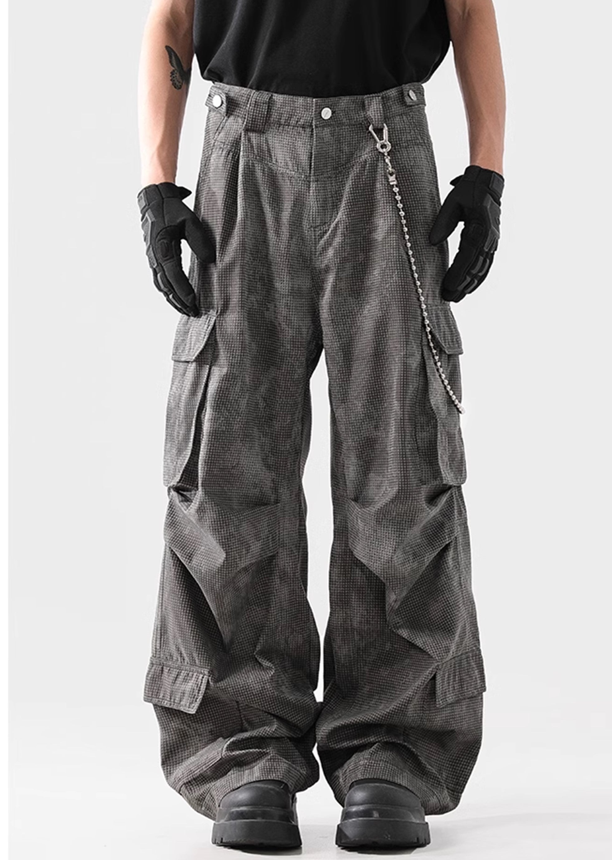 Textured Chain Cargo Pants