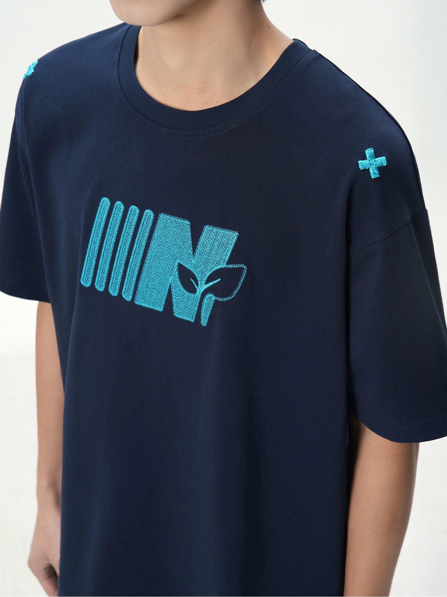 T-Shirt with Stitched Logo Detail - chiclara