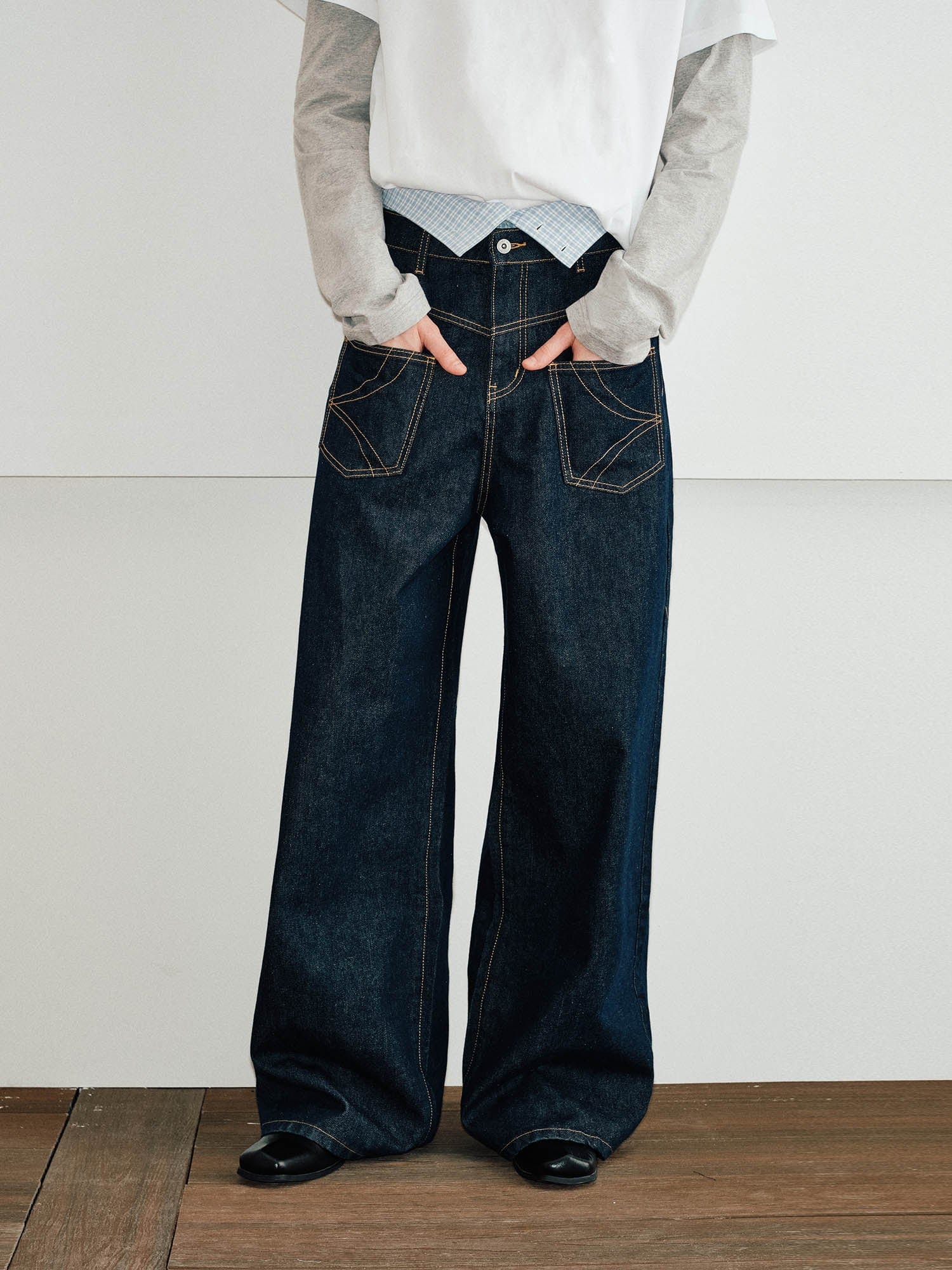 Reversed Wide Leg Carpenter Jeans