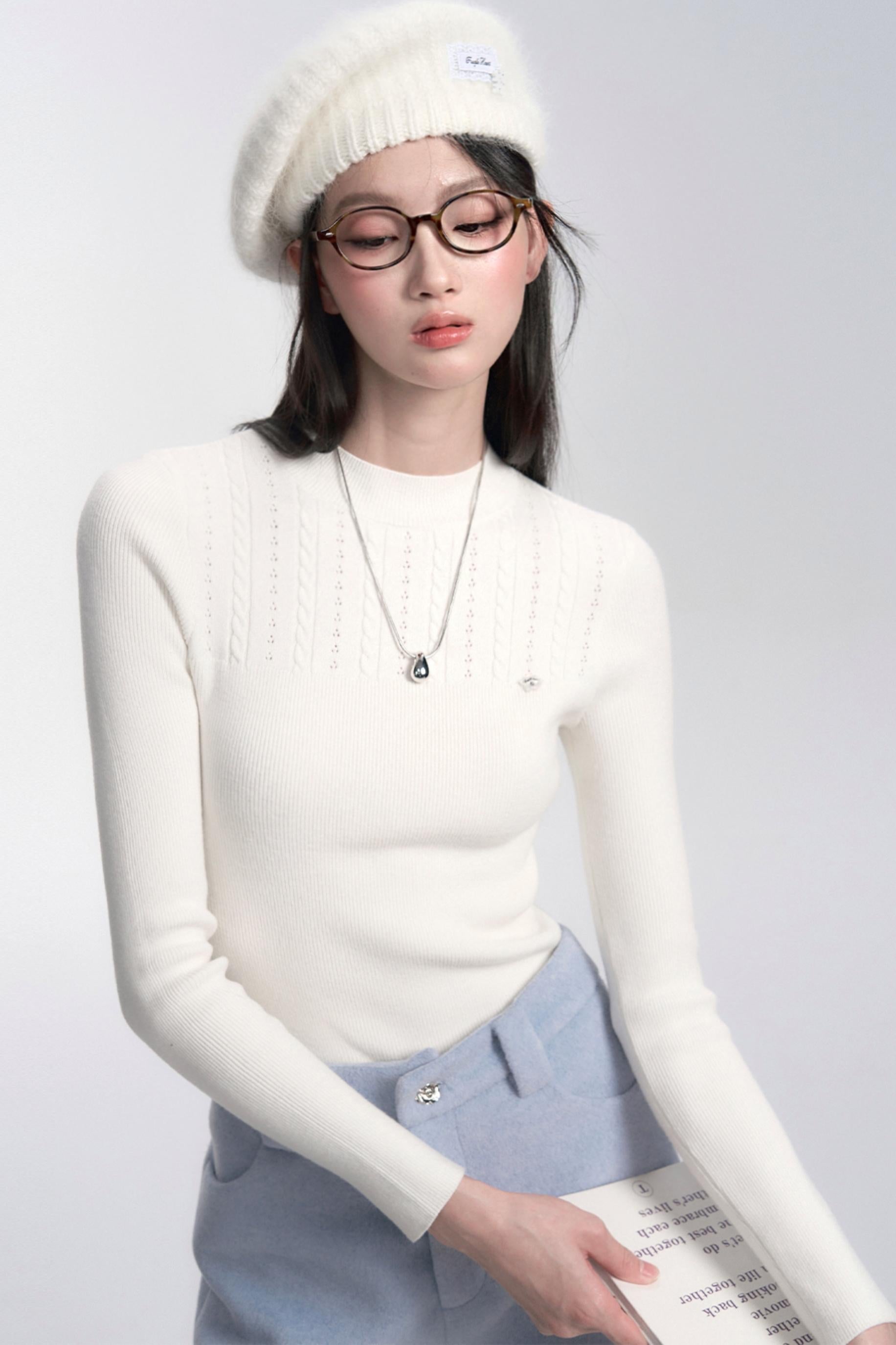 Essential Slim White Knit Sweatshirt