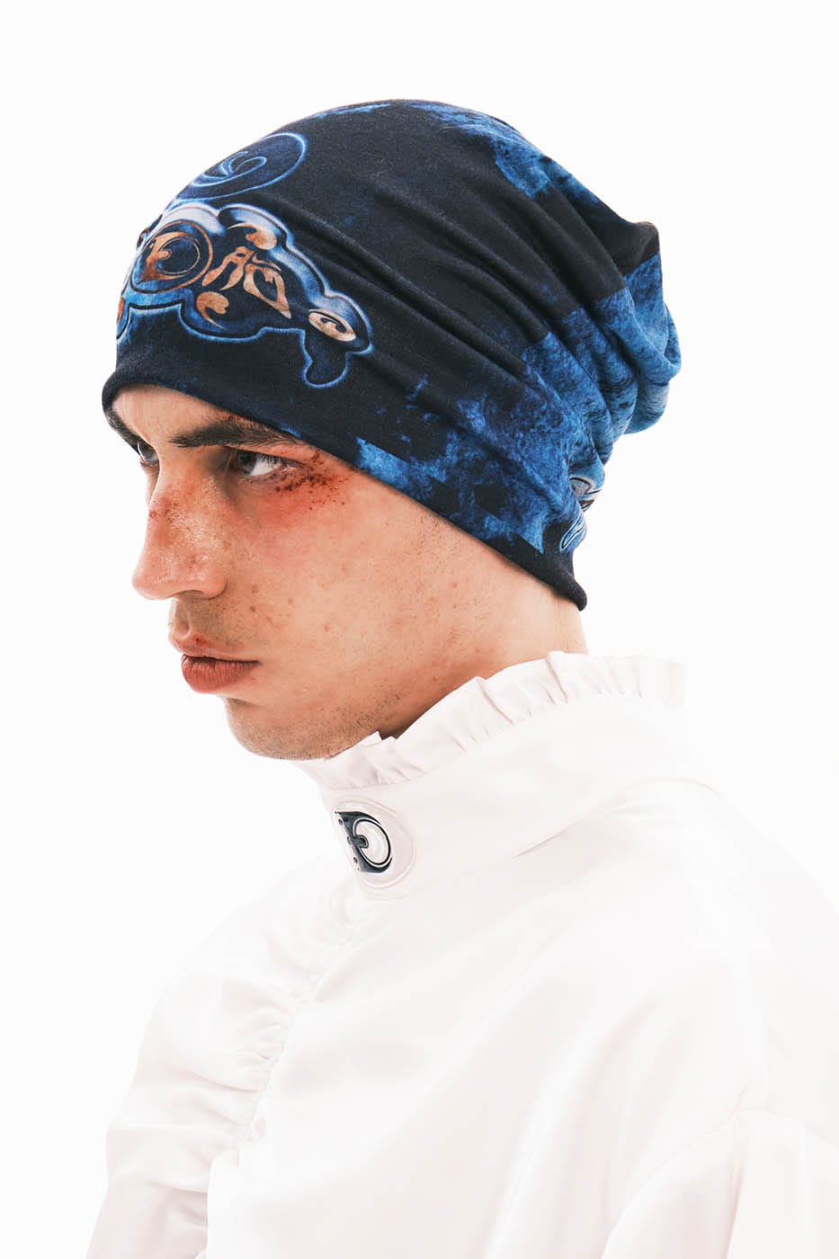 Embryon abstrait totem beanie noir