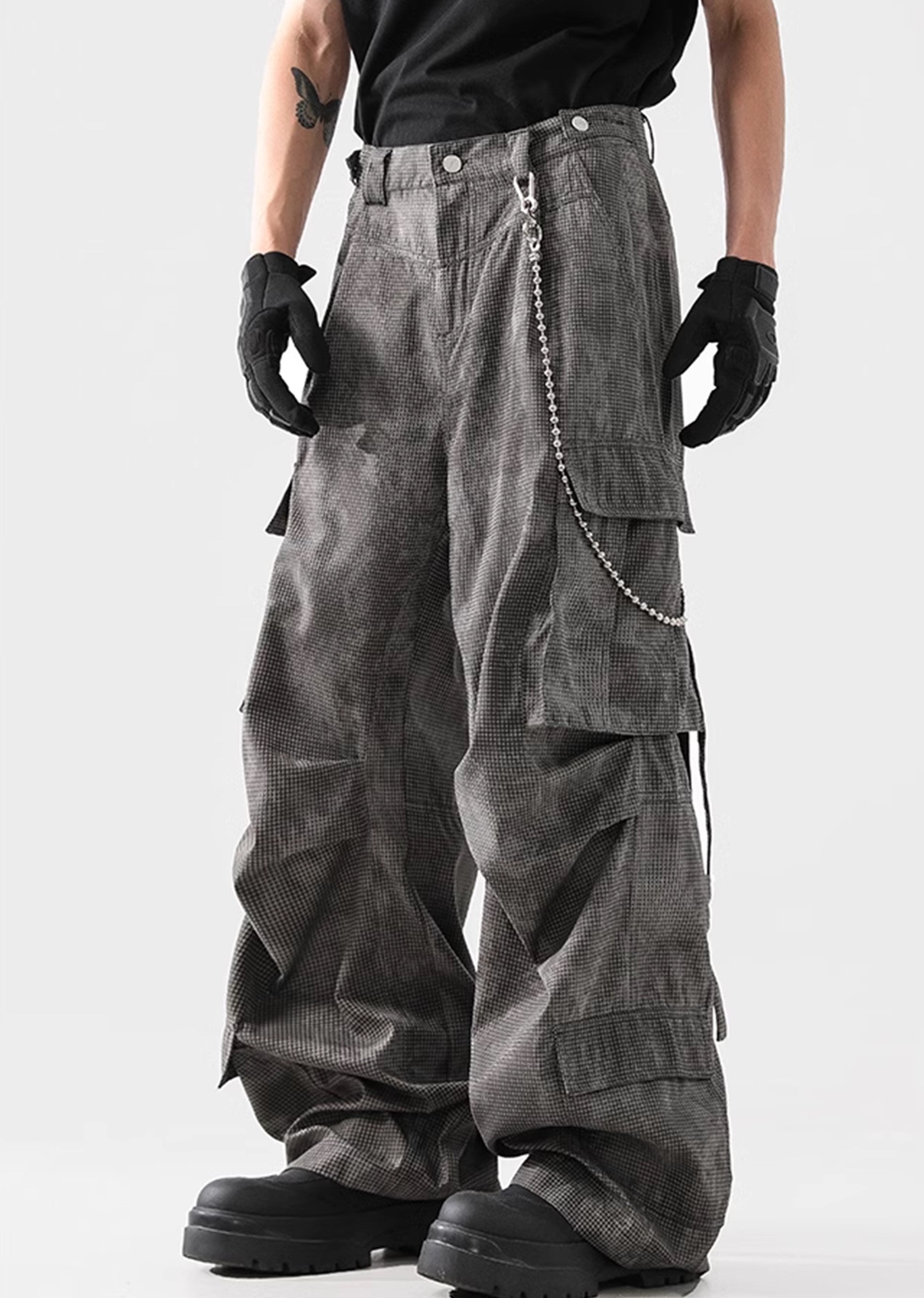 Textured Chain Cargo Pants