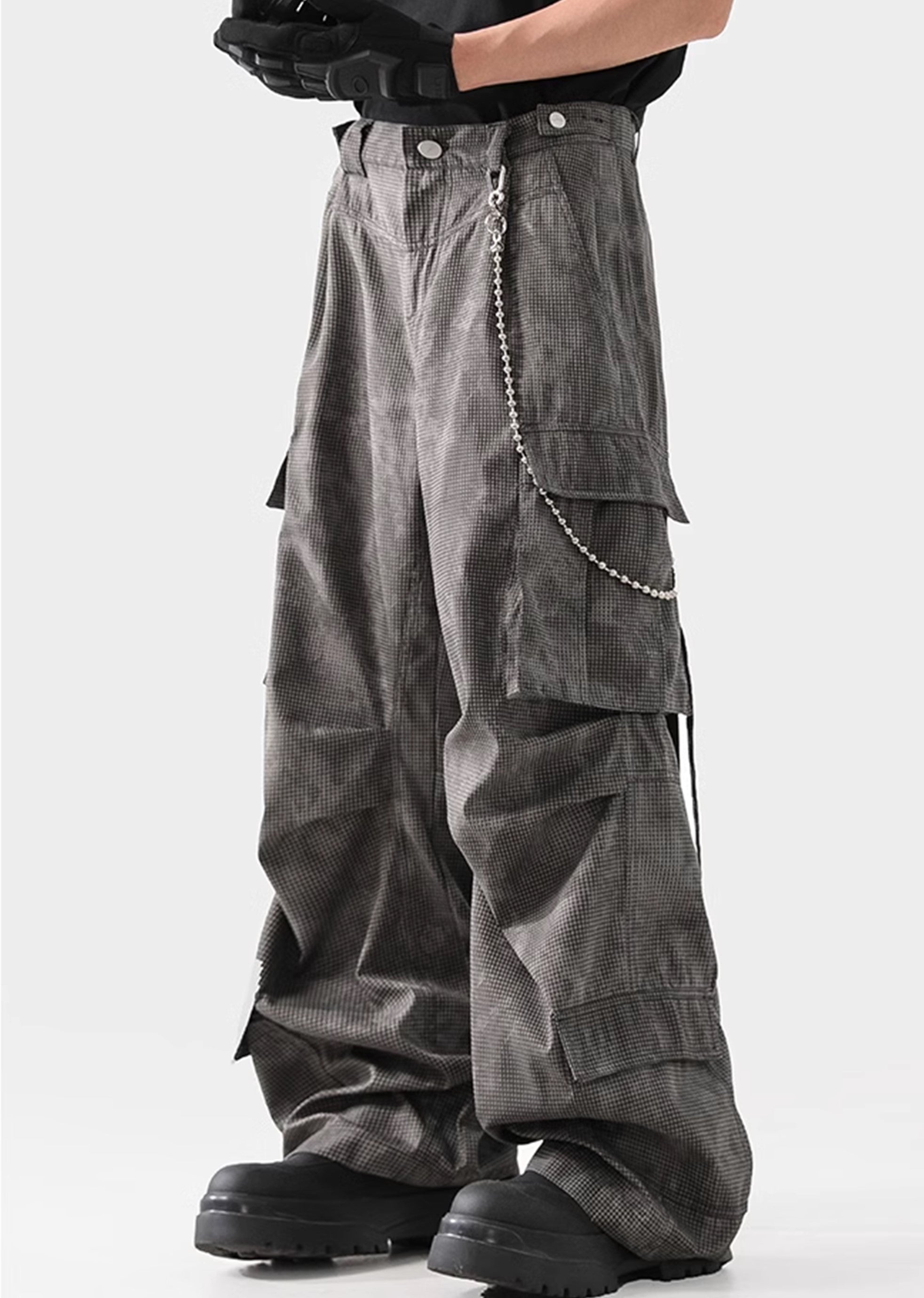 Textured Chain Cargo Pants