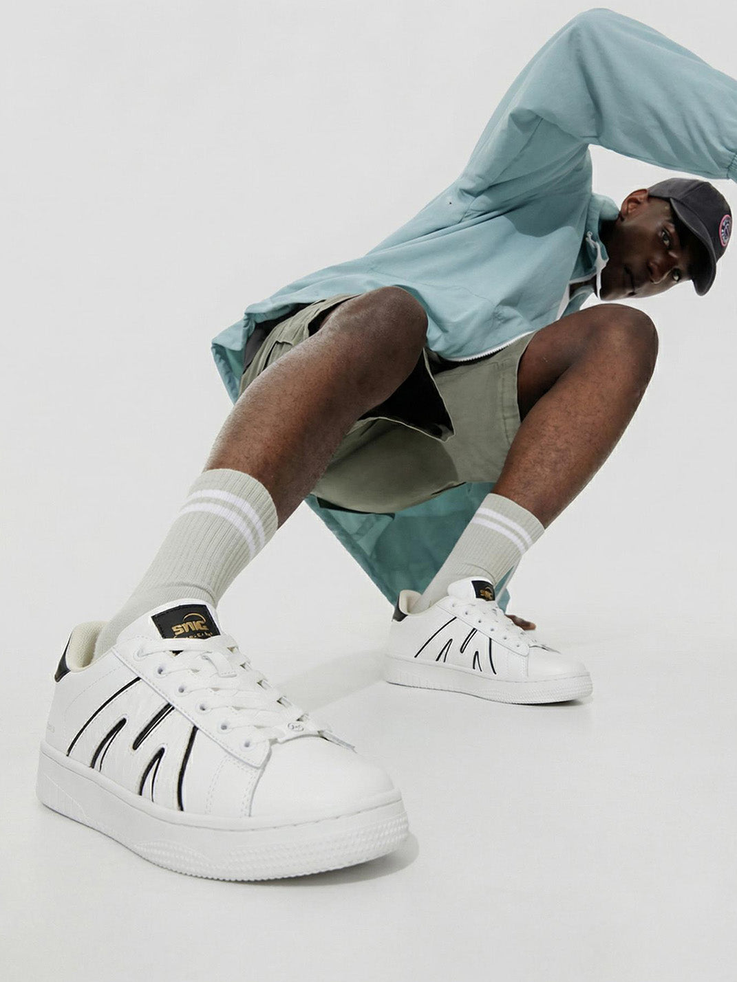 Platform Sneakers with 3 Interchangeable Laces
