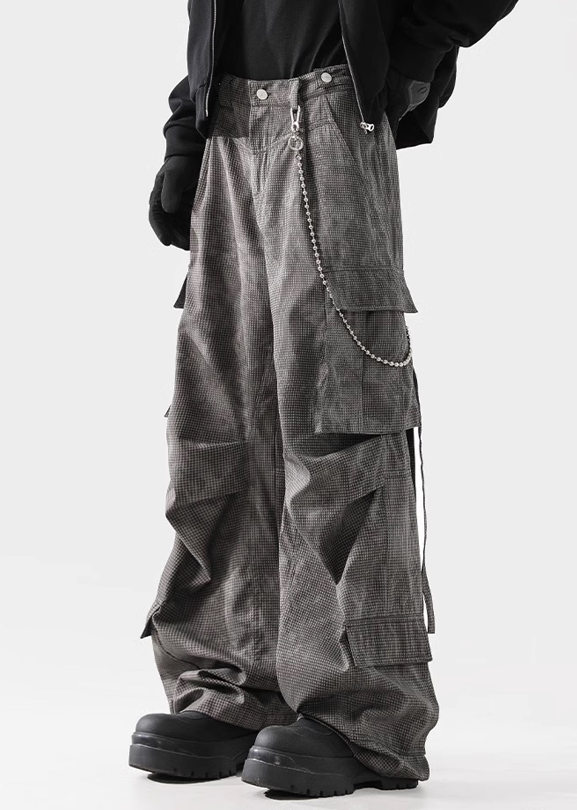 Textured Chain Cargo Pants