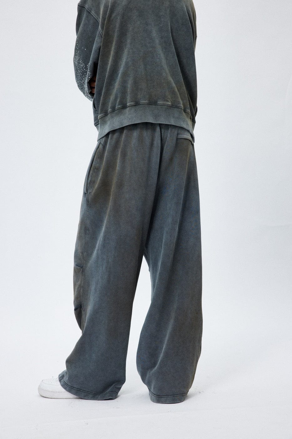 Distressed Wide Leg Sweatpants