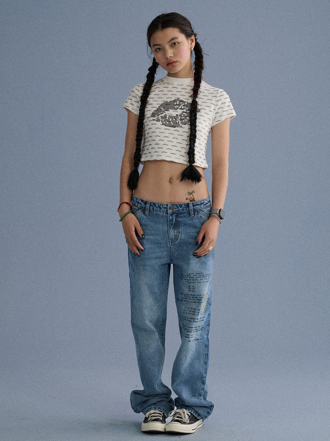 Beard Lip Graphic Cropped Tee