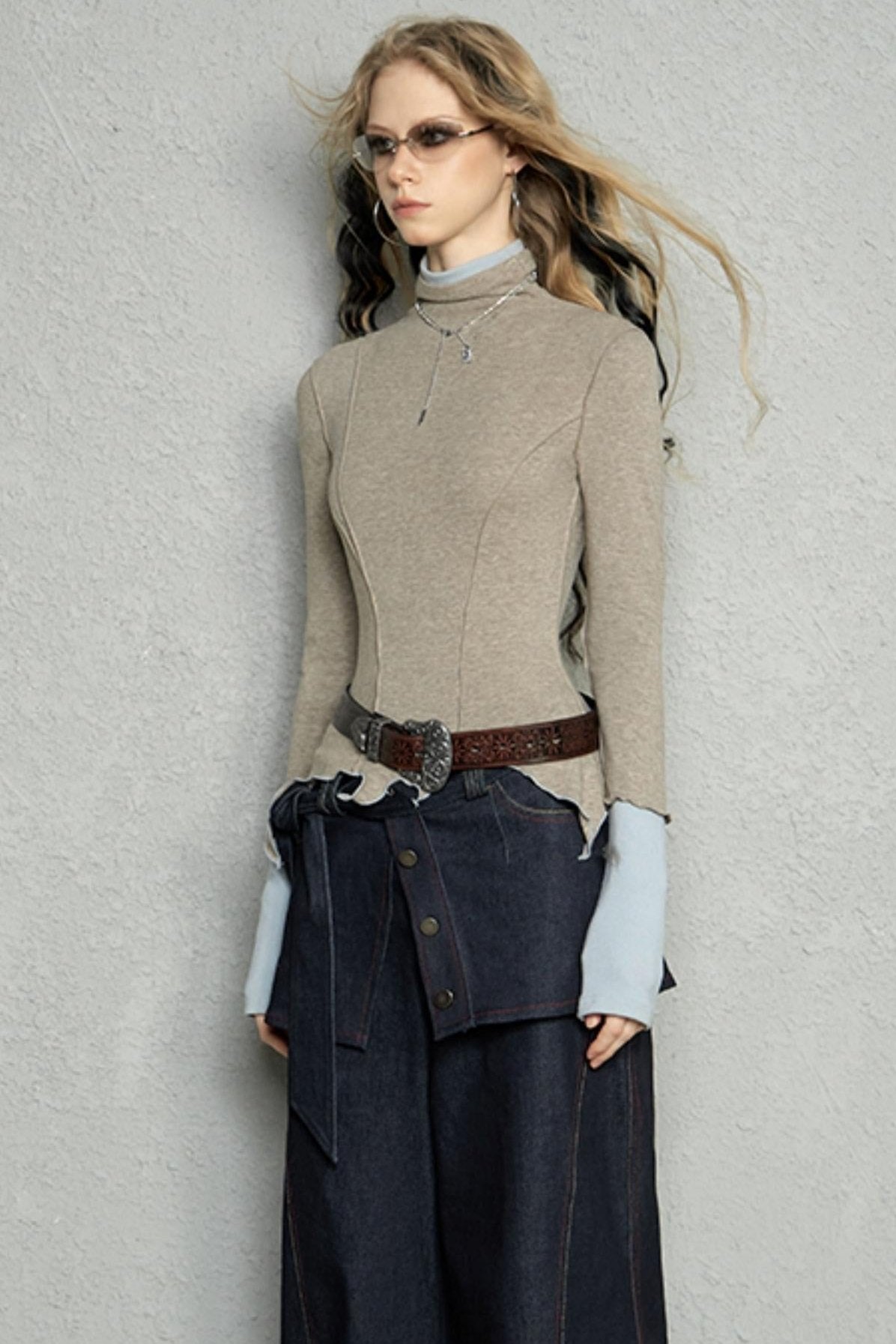 Colorblock Turtleneck Sweatshirt