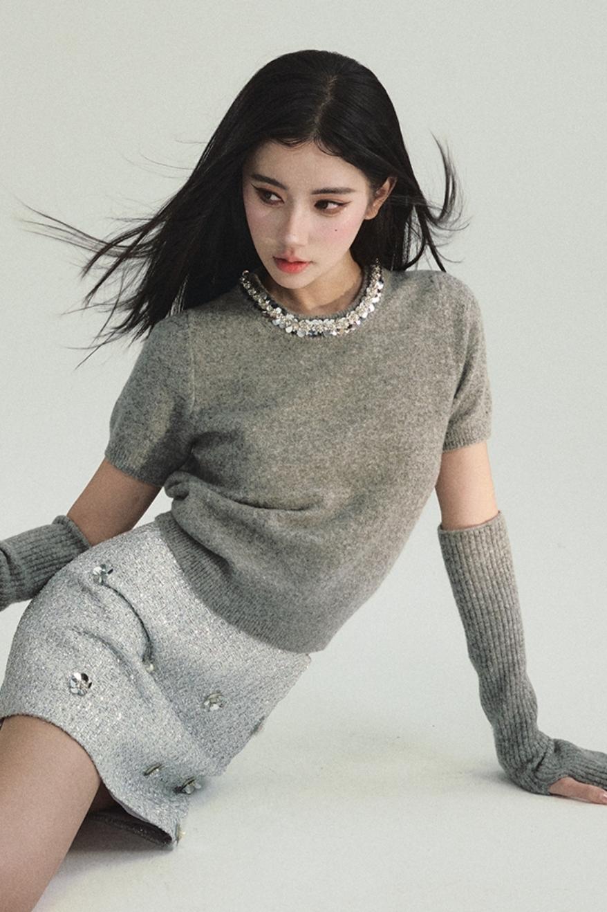 Elegant Layered Look: Pearl-Trimmed Cropped Sweater with Detachable Arm Warmers