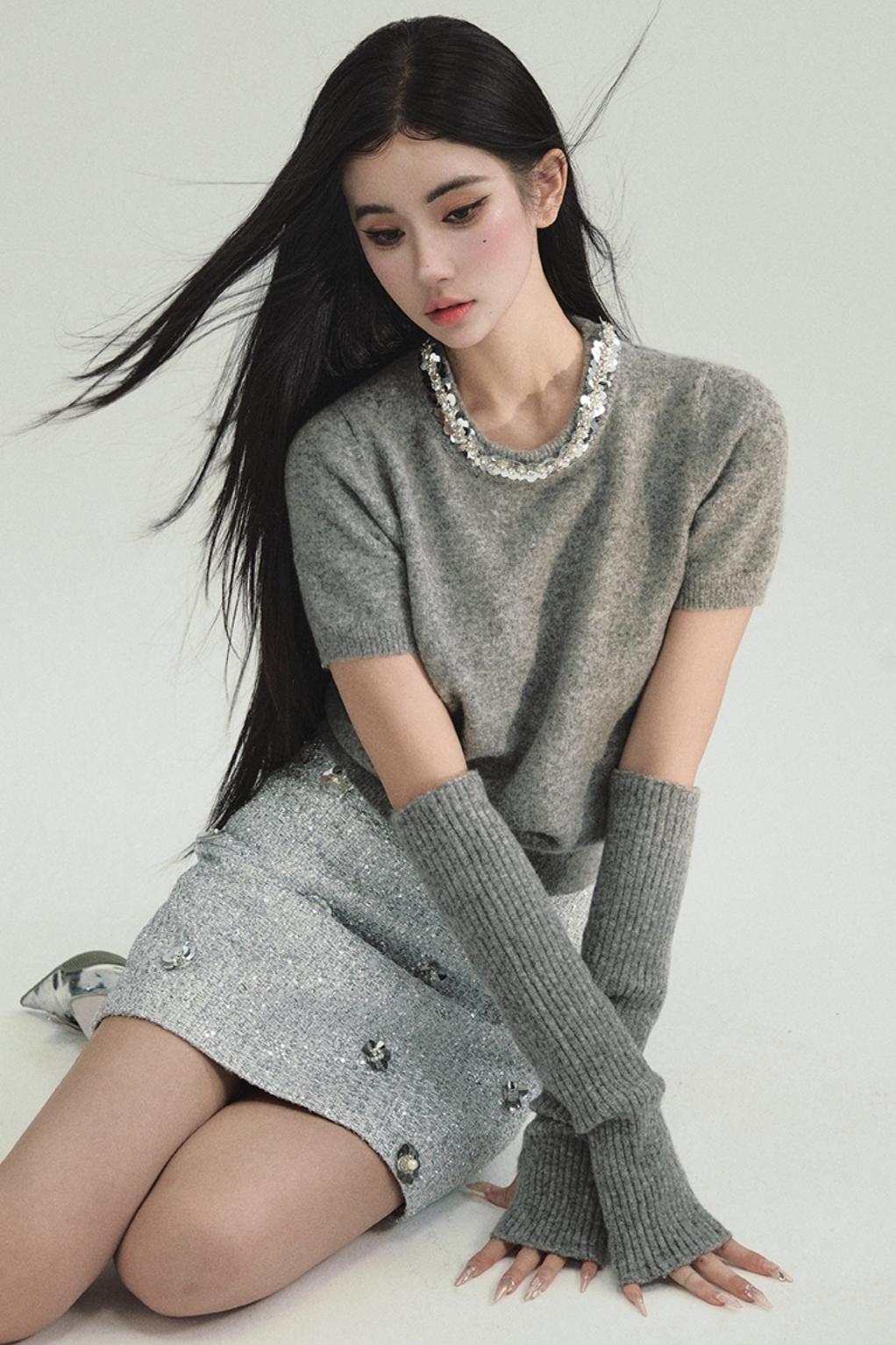 Elegant Layered Look: Pearl-Trimmed Cropped Sweater with Detachable Arm Warmers