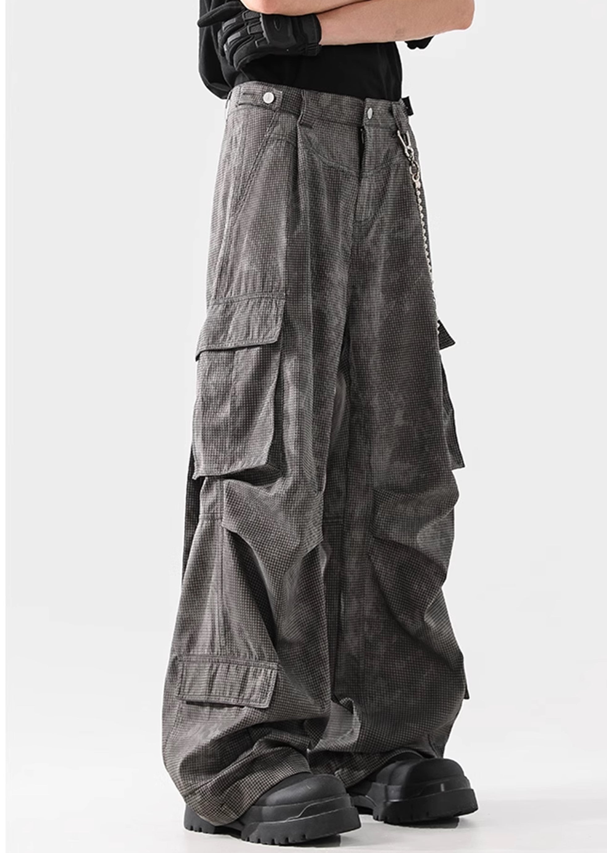 Textured Chain Cargo Pants