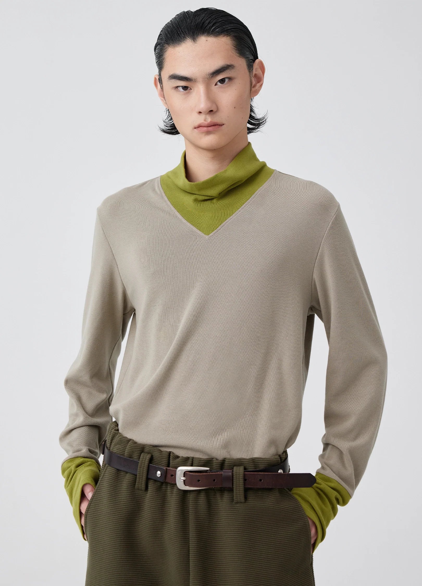 V-neck Turtleneck Layer Sweatshirt