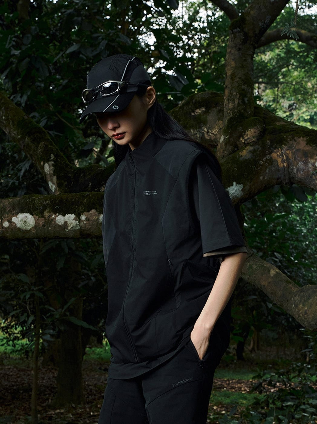 Shadow Tech Pocket Vest