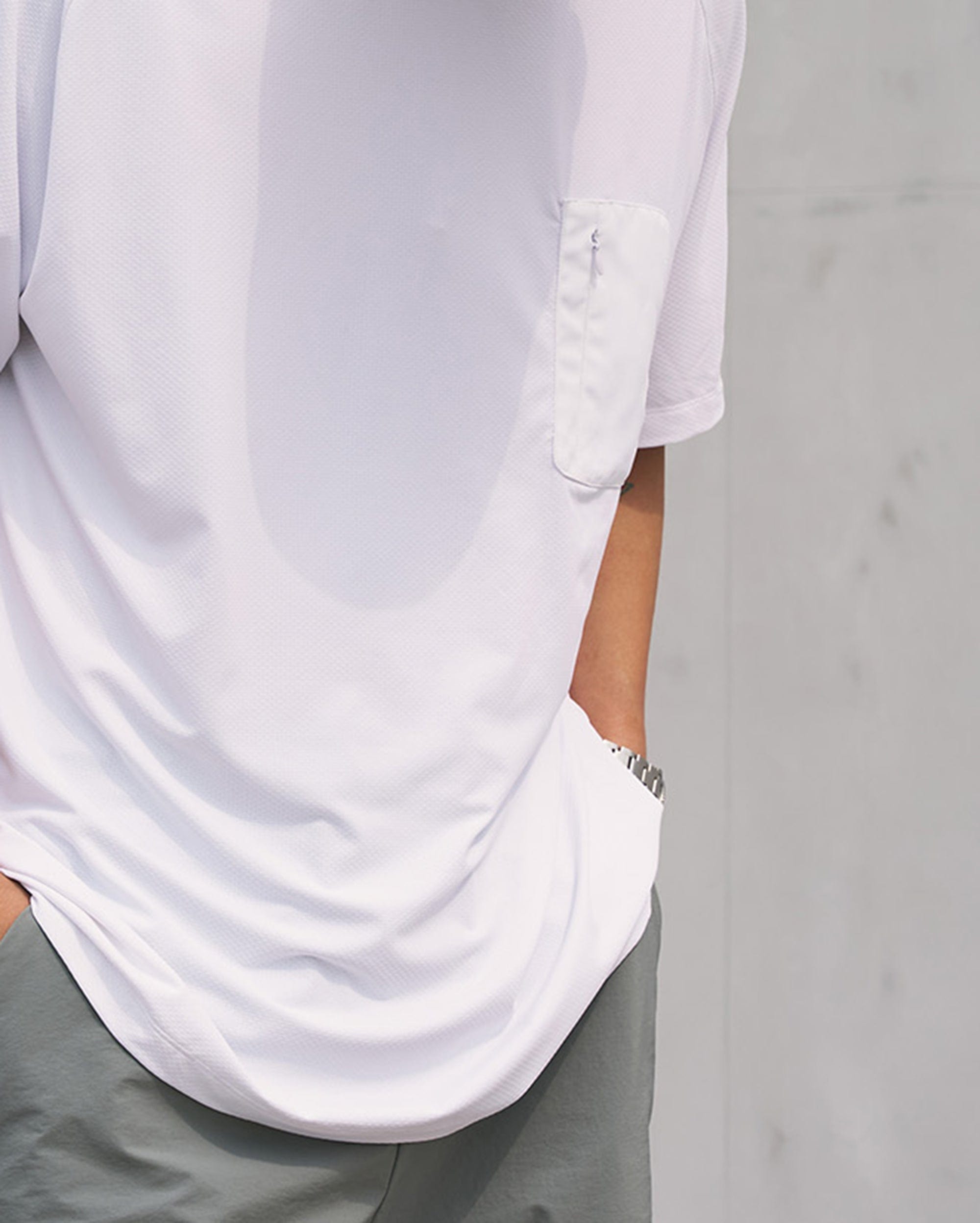 Layer Sleeve Pocket Tee