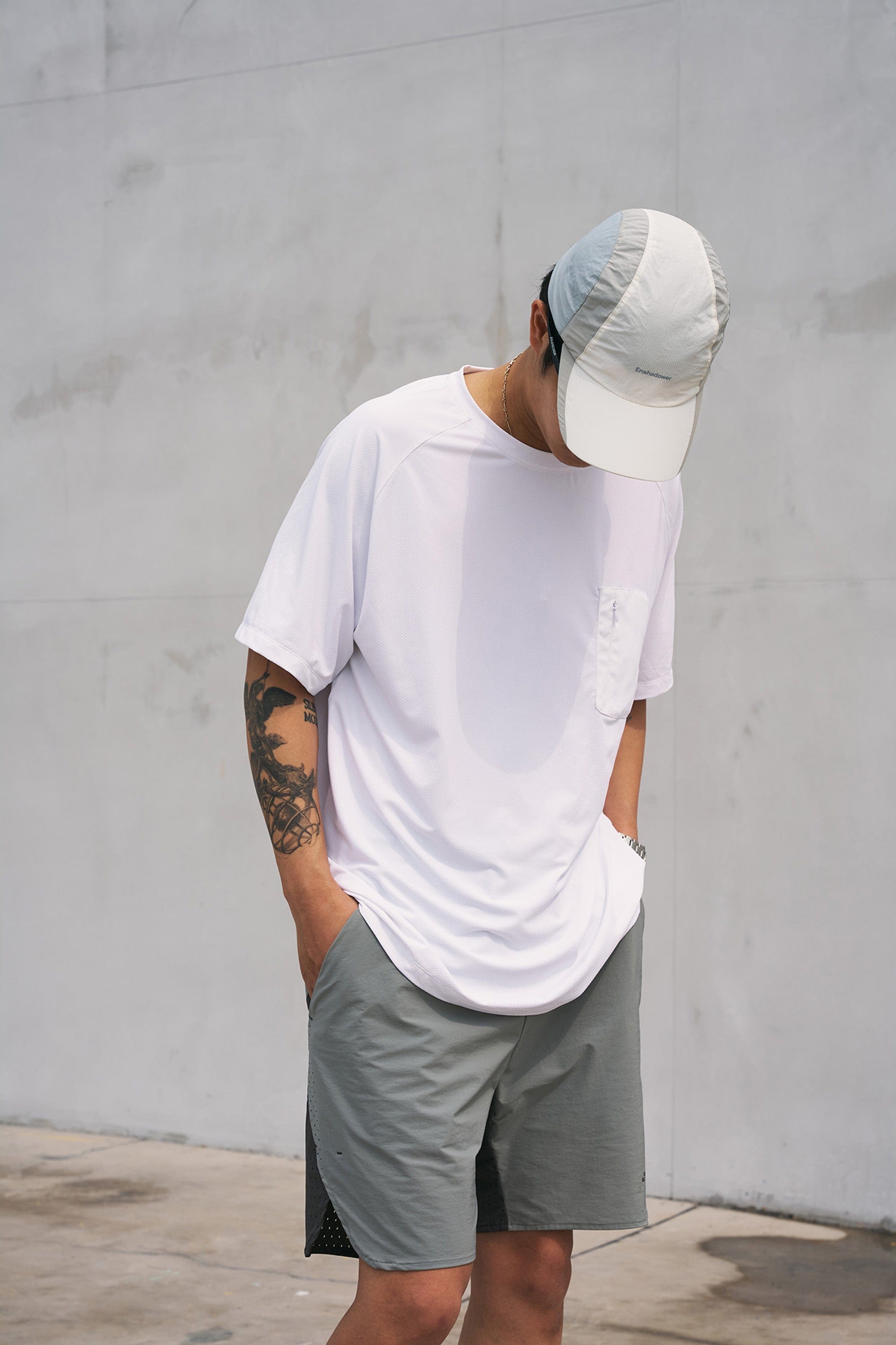 Layer Sleeve Pocket Tee