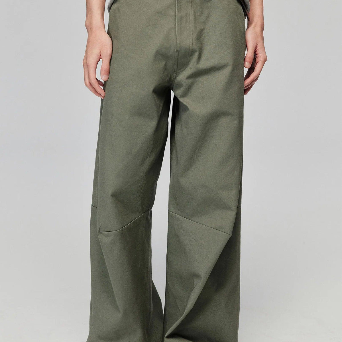 Wide-Leg Cotton Trousers With Darted Knees