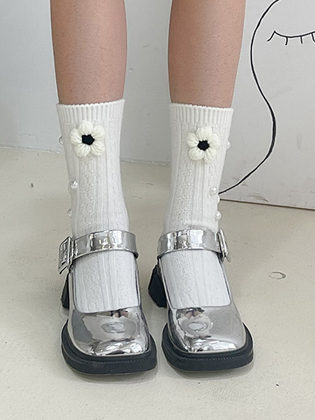 Flower Pearl Mid-calf Socks