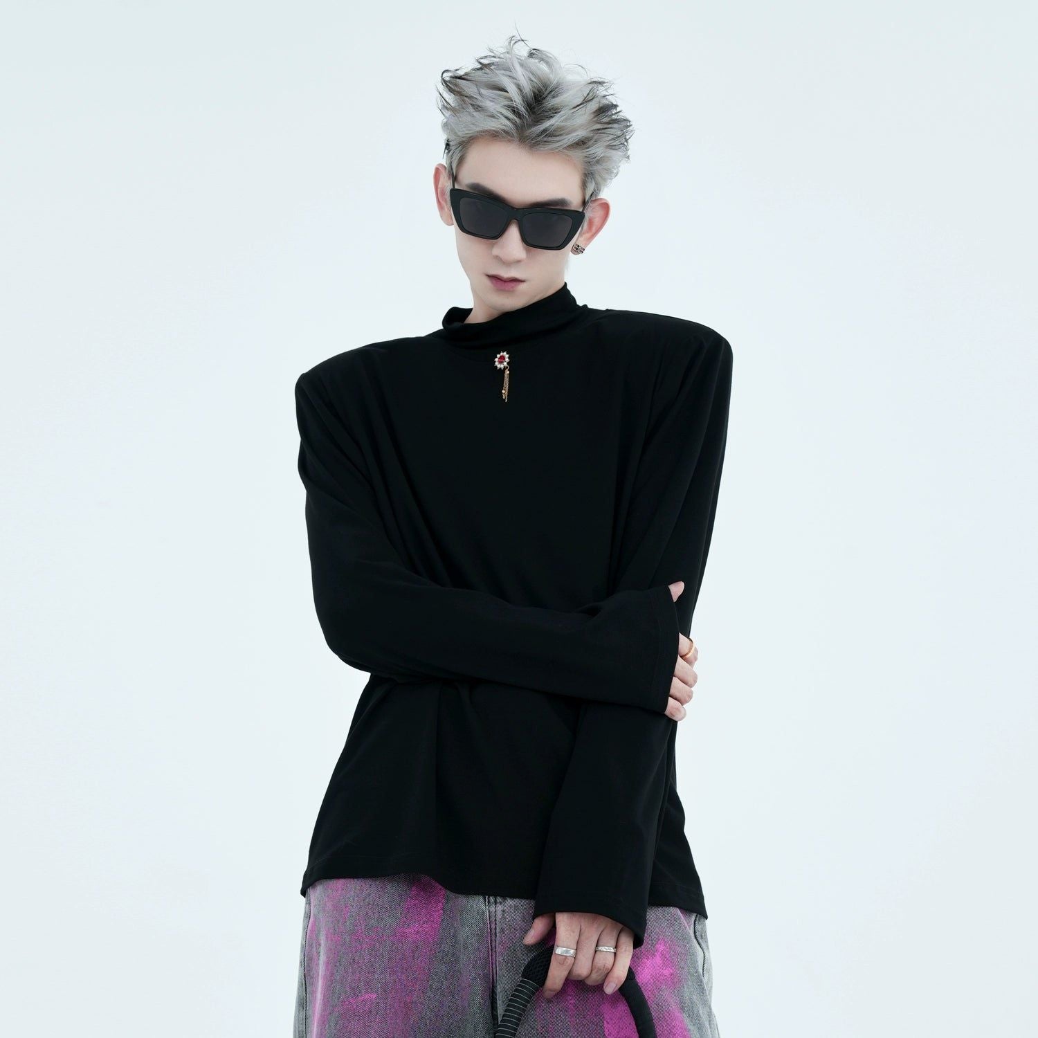 Mock Neck Brooch Sweatshirt