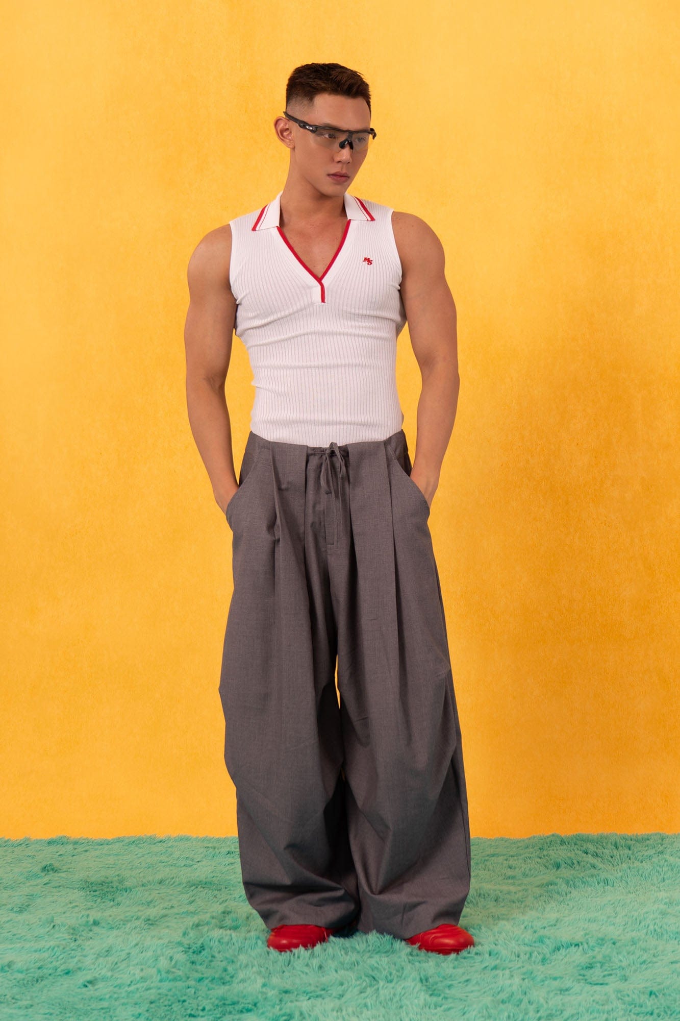 Ribbed Sleeveless Polo Shirt with Red Trim