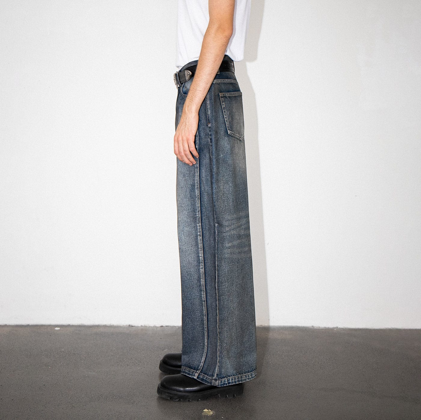 Extra Wide Leg Baggy Jeans