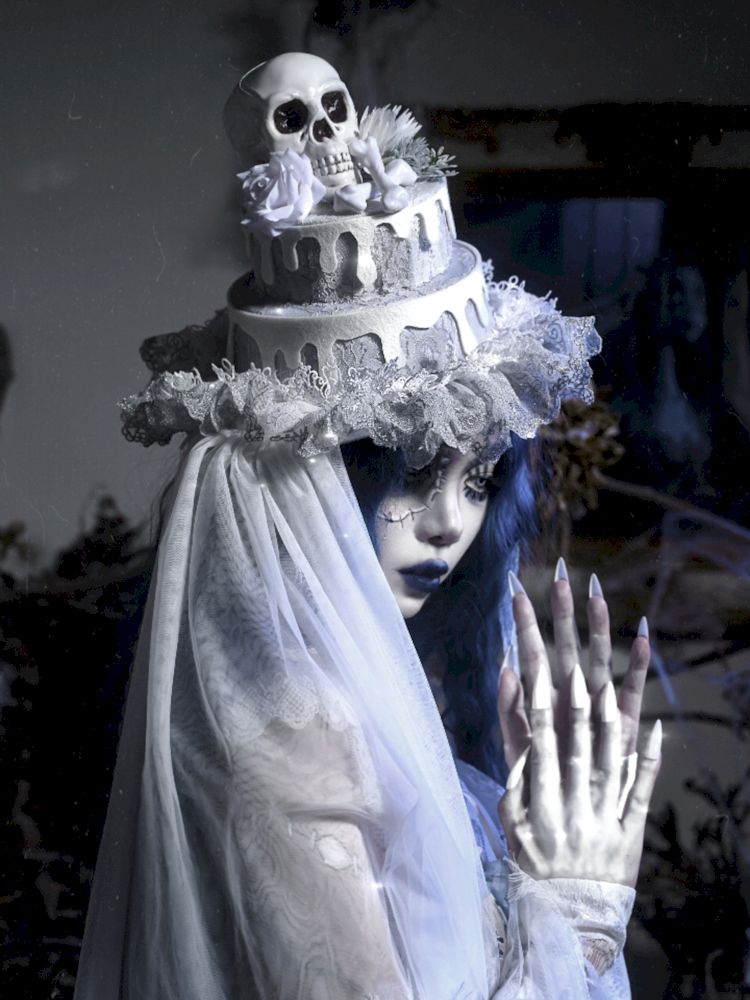 Gothic Wedding Cake Mini Hat