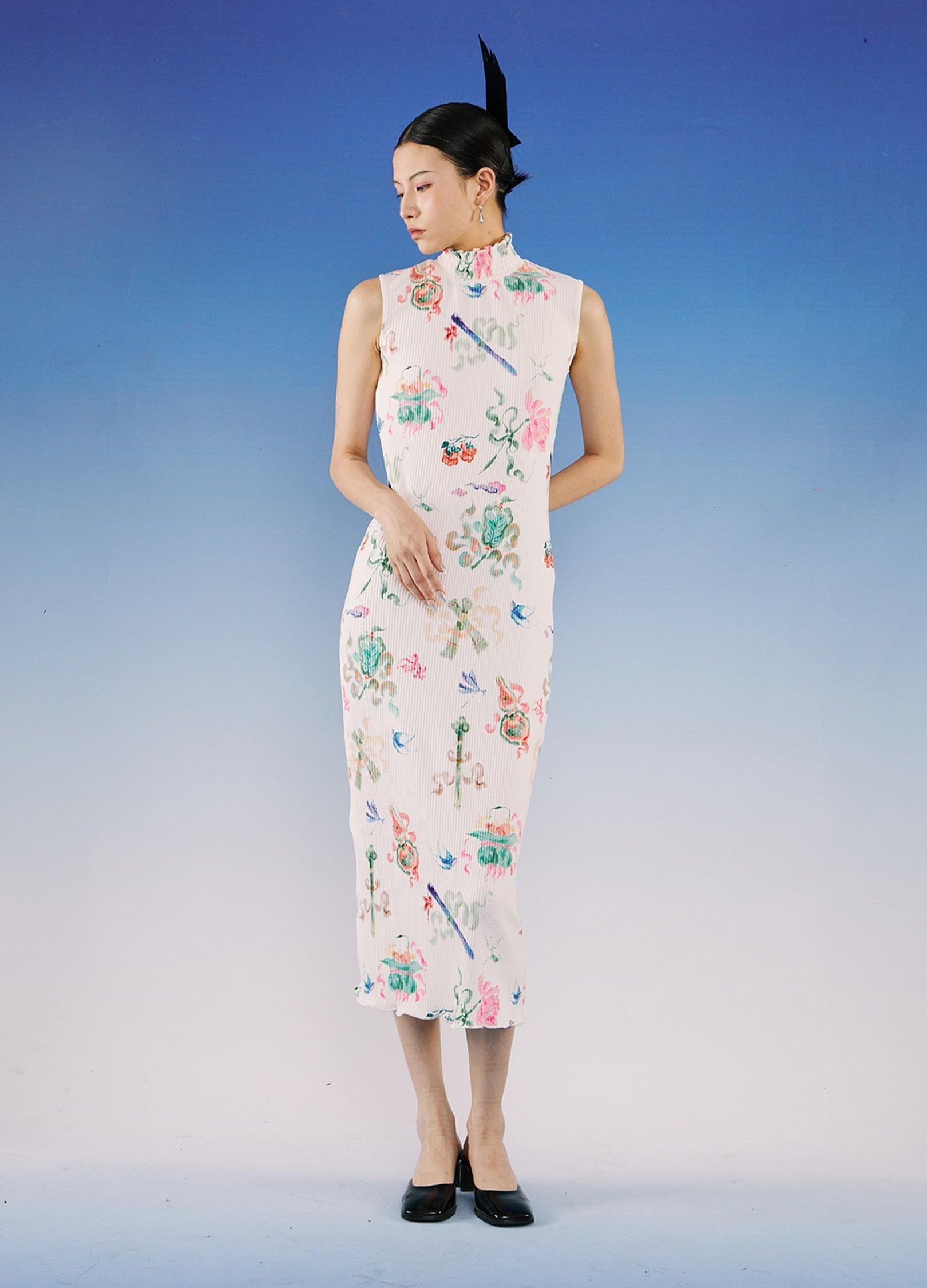 Elegant Floral Qipao Dress by LOUMUTAKU - chiclara