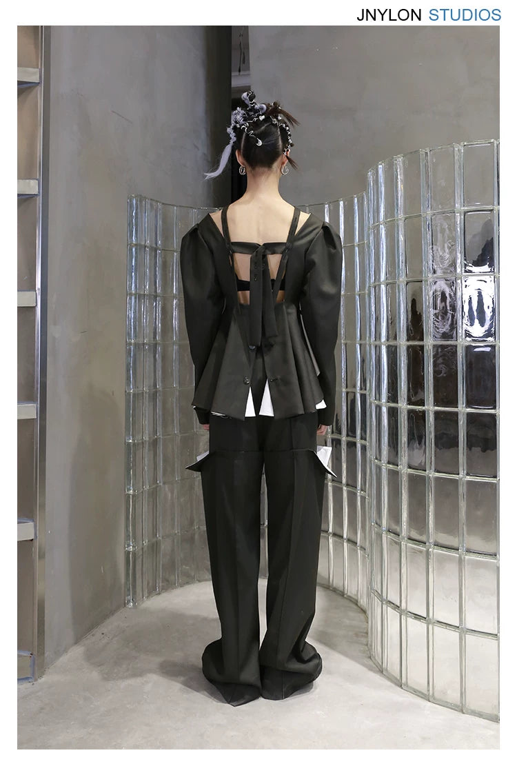 Noirveil Sculpted Puff Sleeve Top