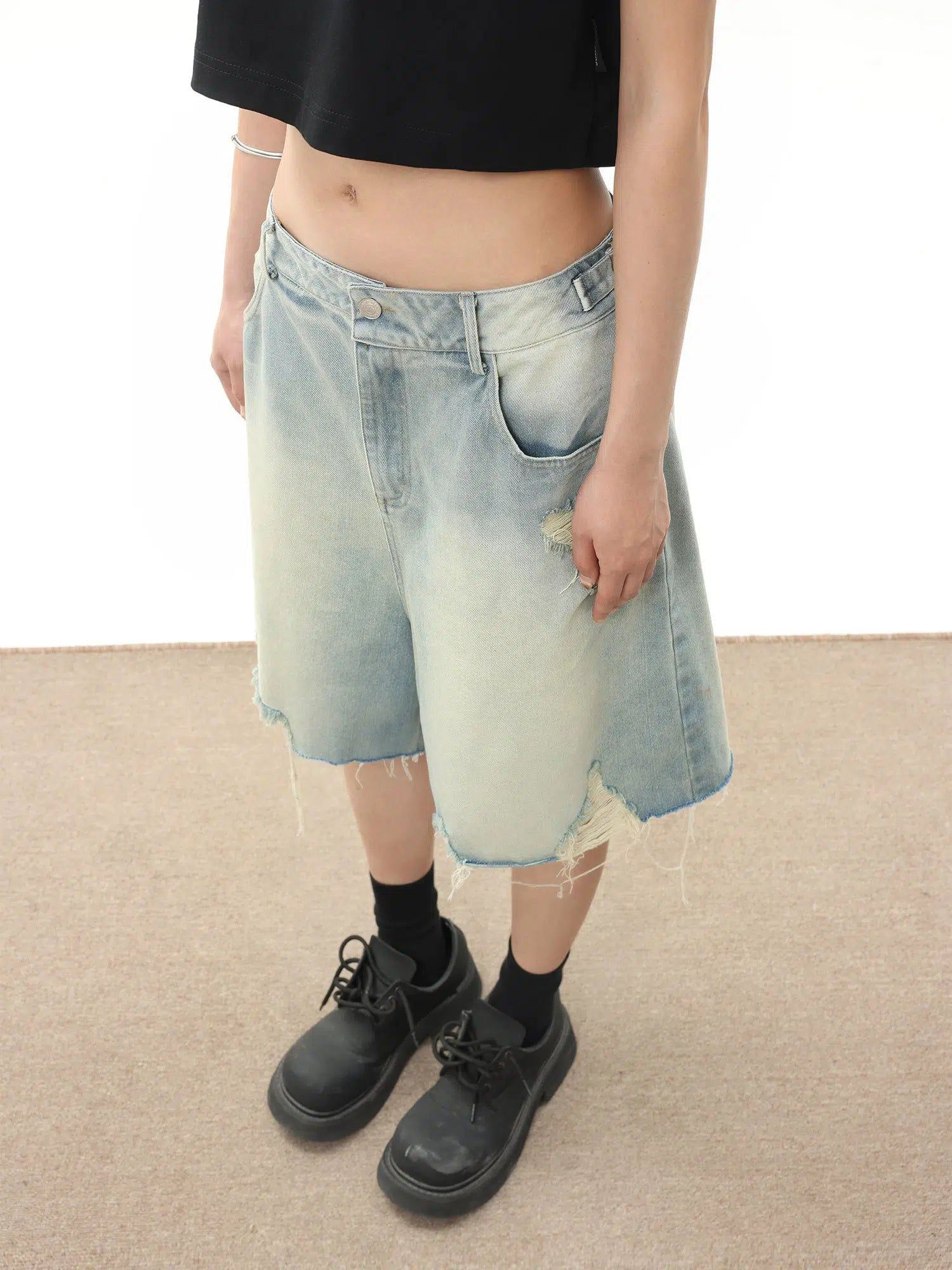 Denim Shorts with Distressed Knees - chiclara