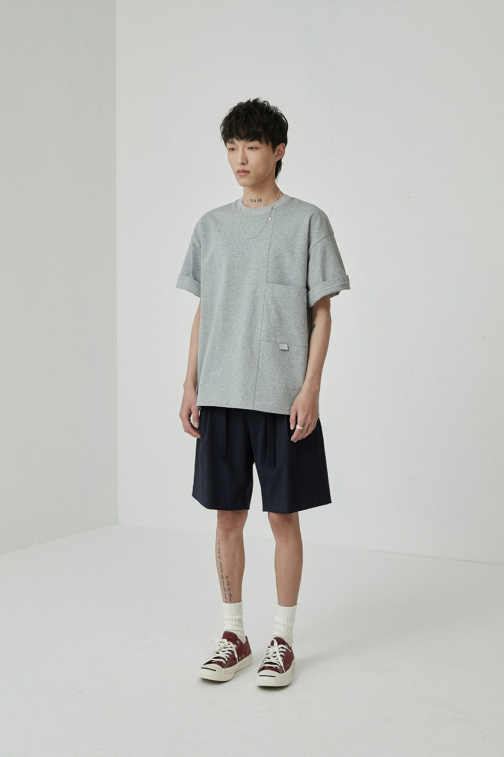 Drawstring Single-Pleat Shorts