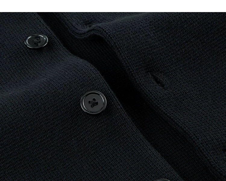 Minimal Crest Knit Cardigan