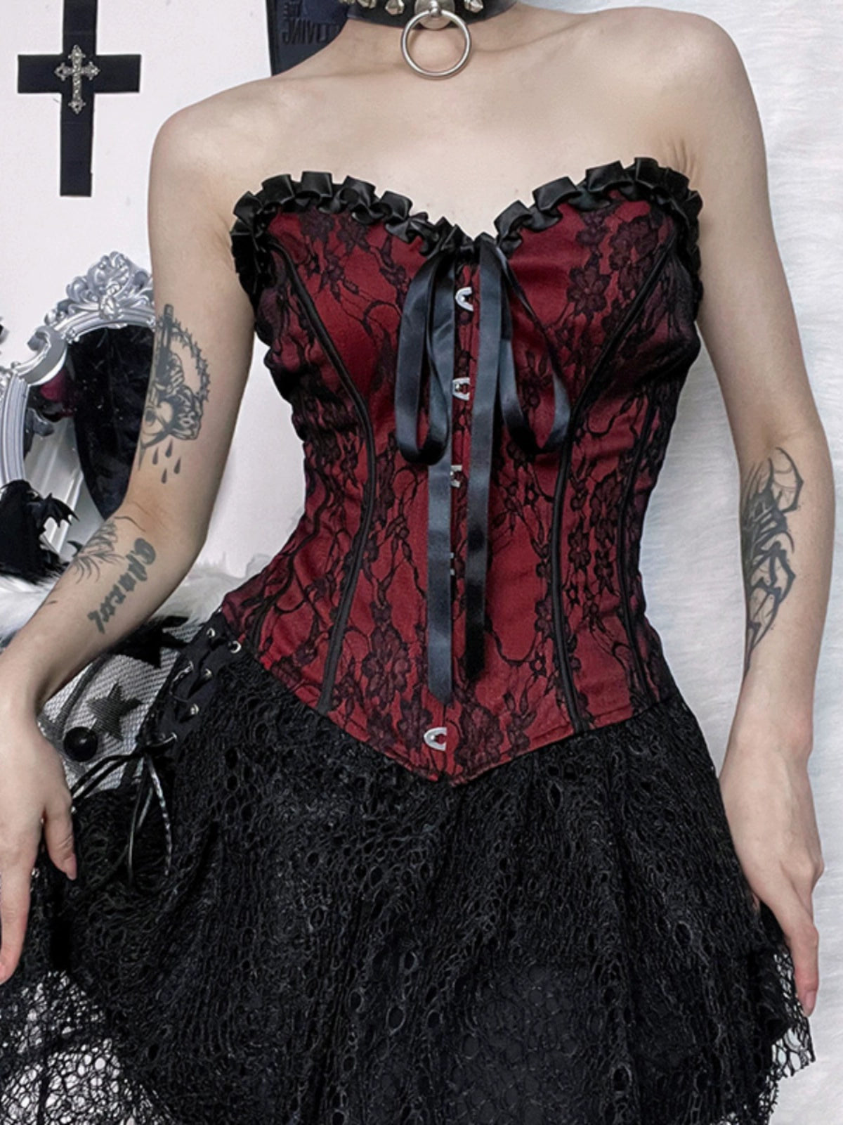 Wannathis Gothic Lace-Up Corset - Red And Black Floral Brocade Bustier With Ruffle Trim