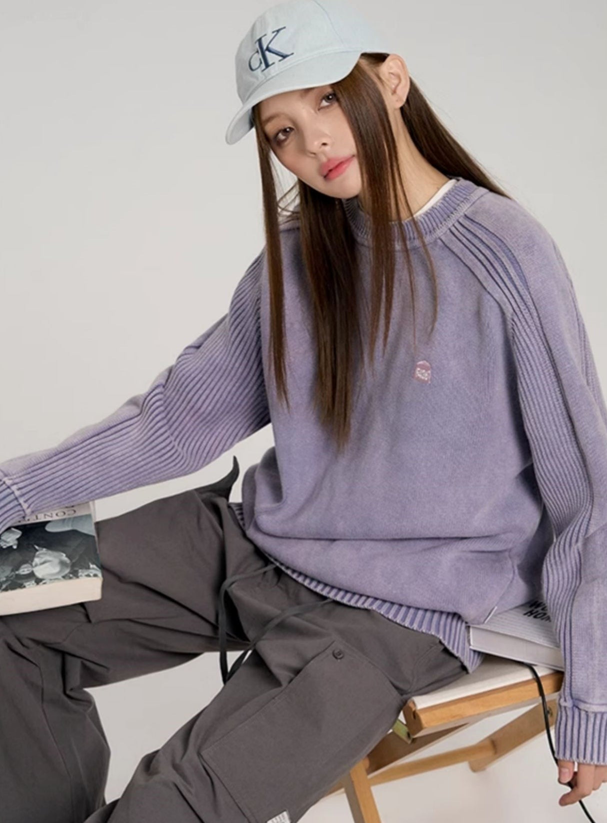 Loose and Versatile Raglan Sweater - chiclara