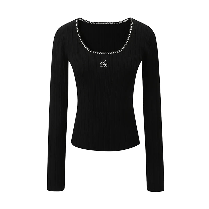 Ribbed Scoop Neck Top: Slim-Fit Long Sleeve Knit with Contrast Trim and Logo Detail