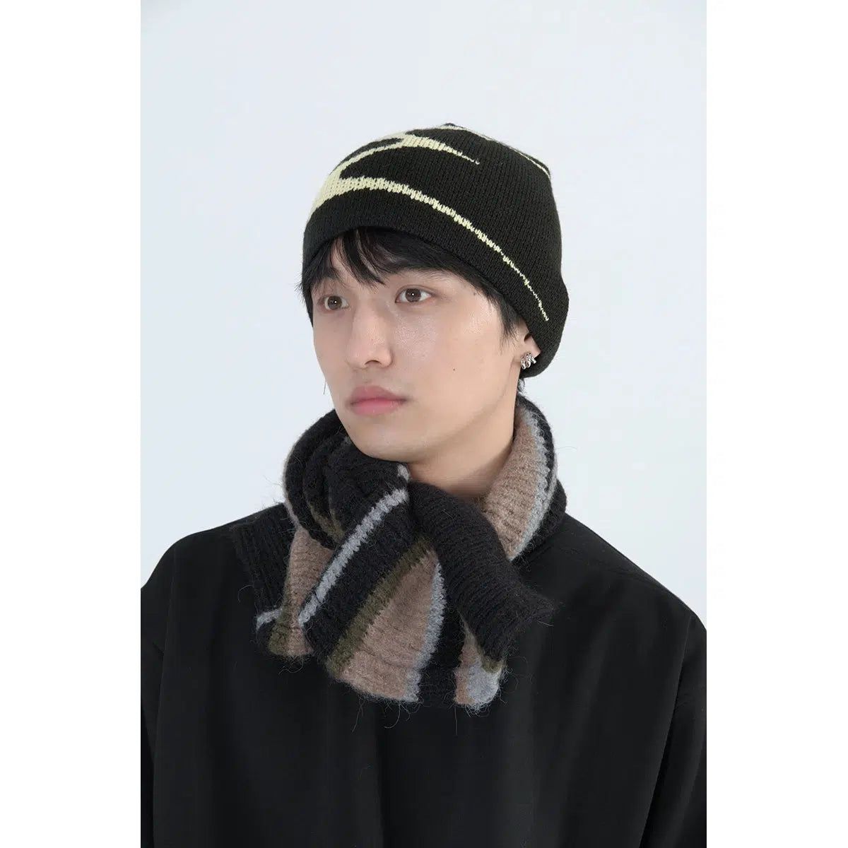 Knit Hat with Contrast Logo - chiclara