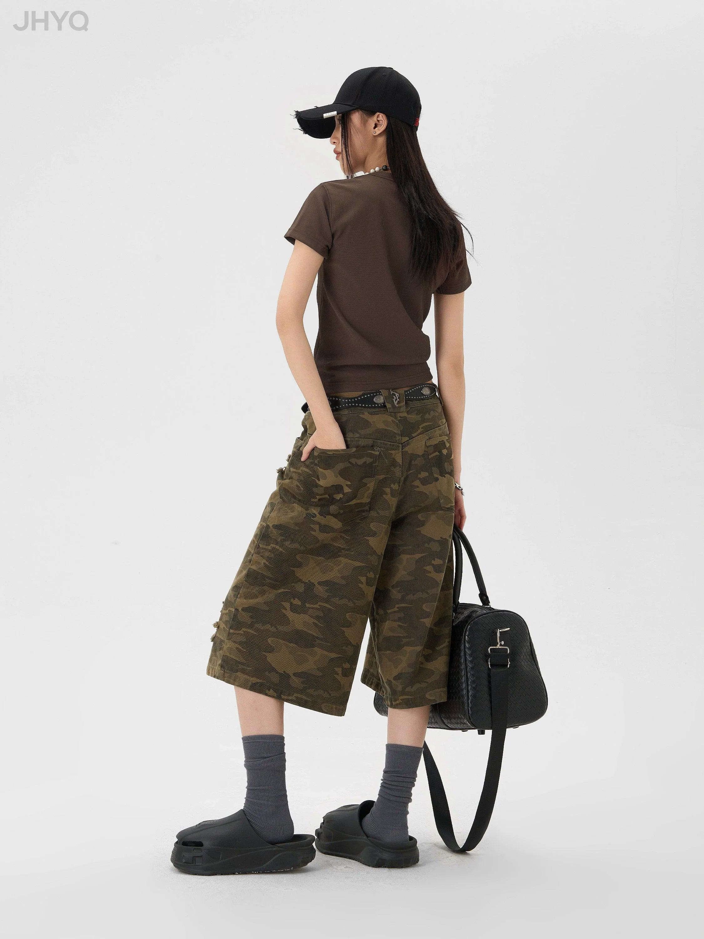 Camo Print Baggy Shorts for Work - chiclara