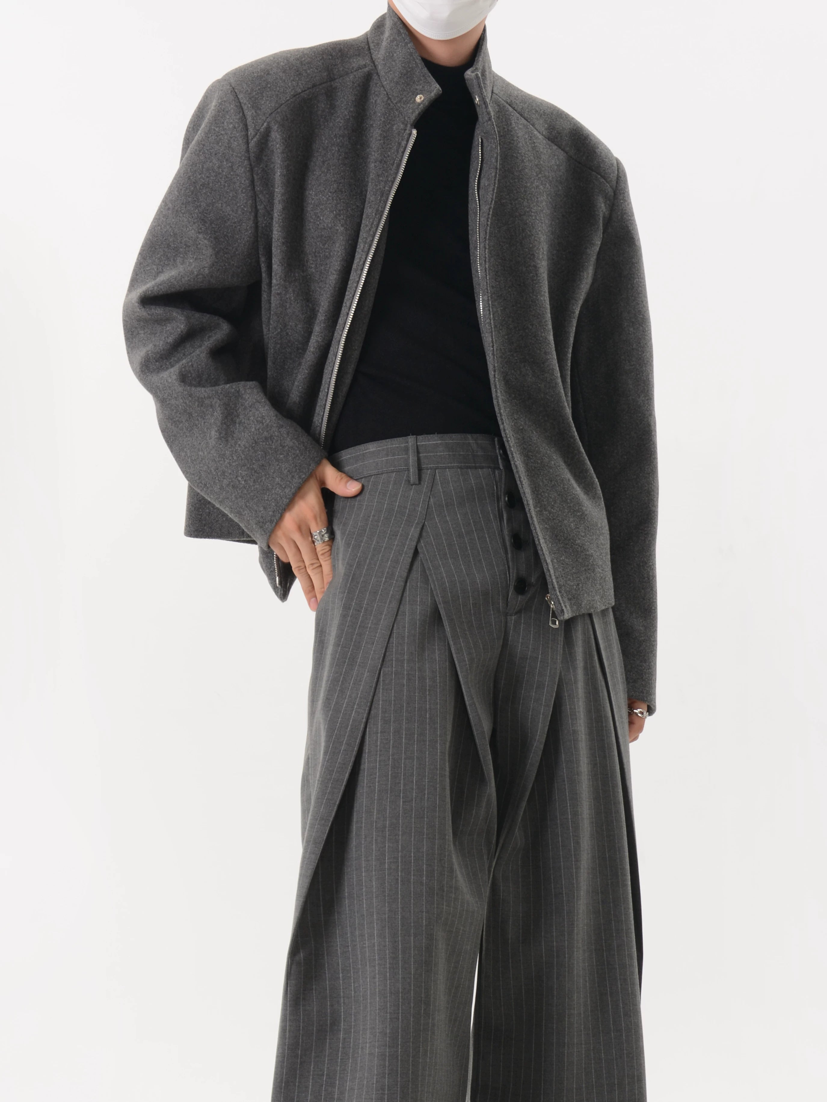 Column Minimal Zip Jacket