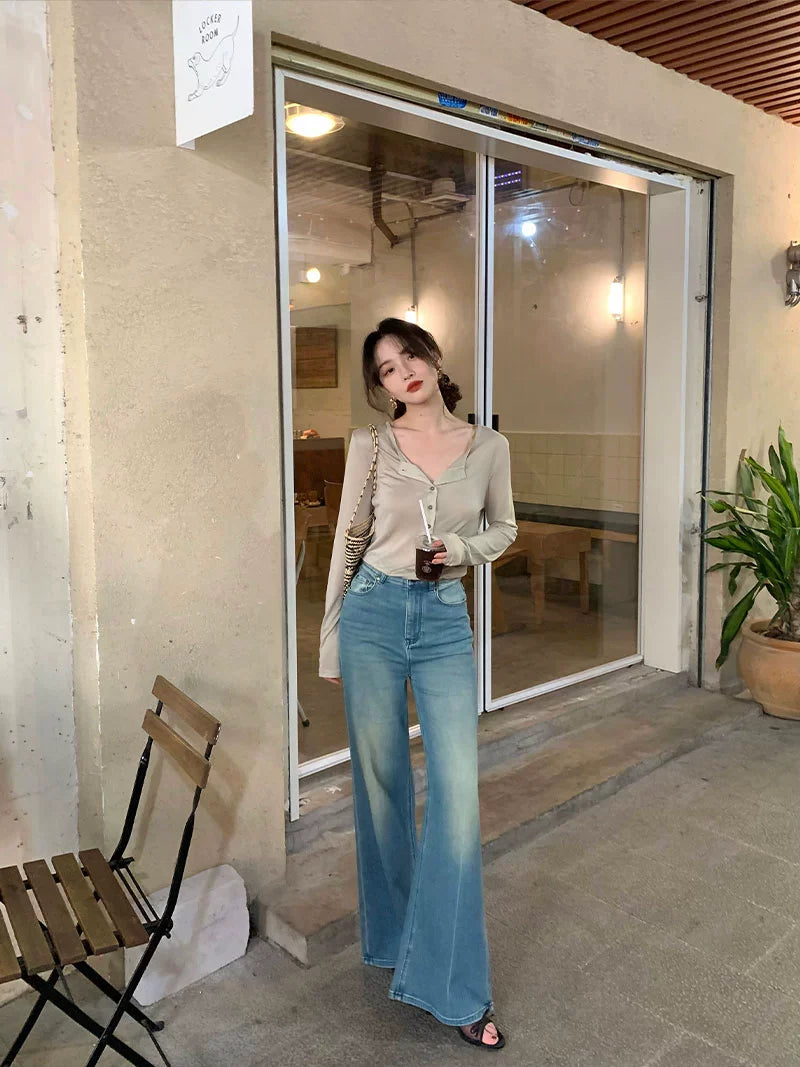 Retro High-Waisted Flared Jeans