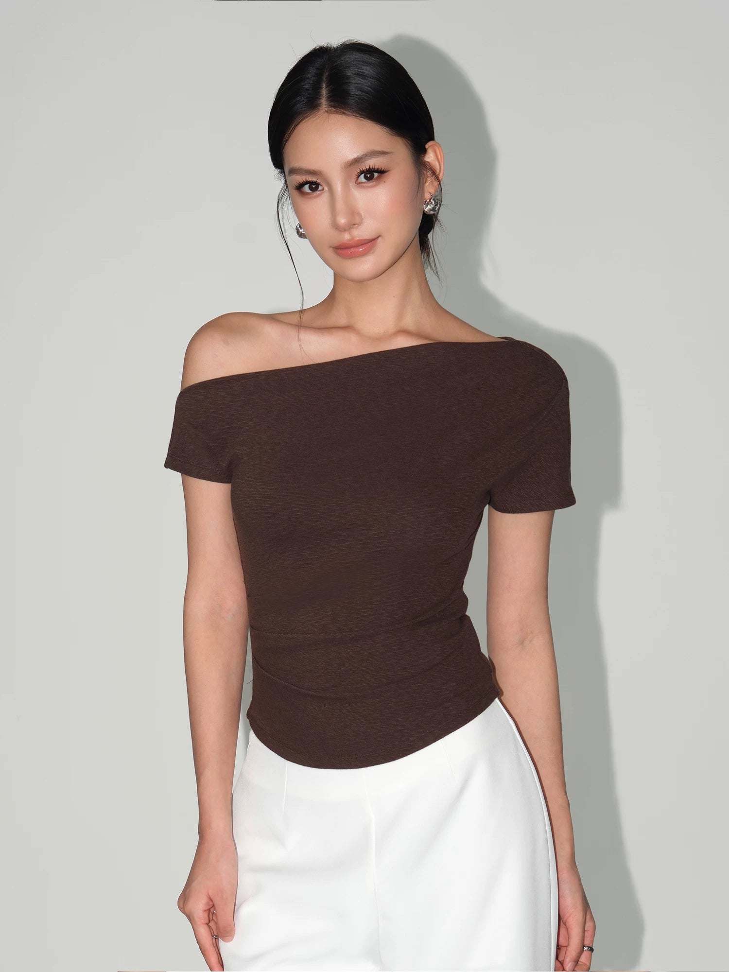 Slope One-Shoulder Tee